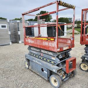 lot 588 image: 2014 Skyjack SJIII33219  60 Hours