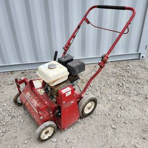 lot 604 image: Classen TS20 Turf Seeder