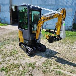 lot 3245 image: Unused AGT 1 Ton Mini Excavator  H13R