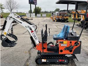 lot 7034 image: New Mini Excavator  VA08