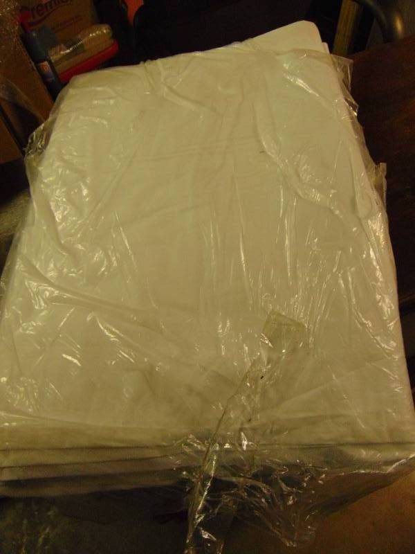 lot 1066 image: (10) ct. lot Full Size Flat Sheets, White, Sheratin, 80% cotton