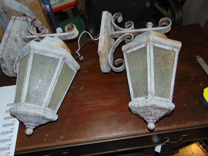 lot 1067 image: (2) ct. lot Carriage Style lights, wall mount hardwired