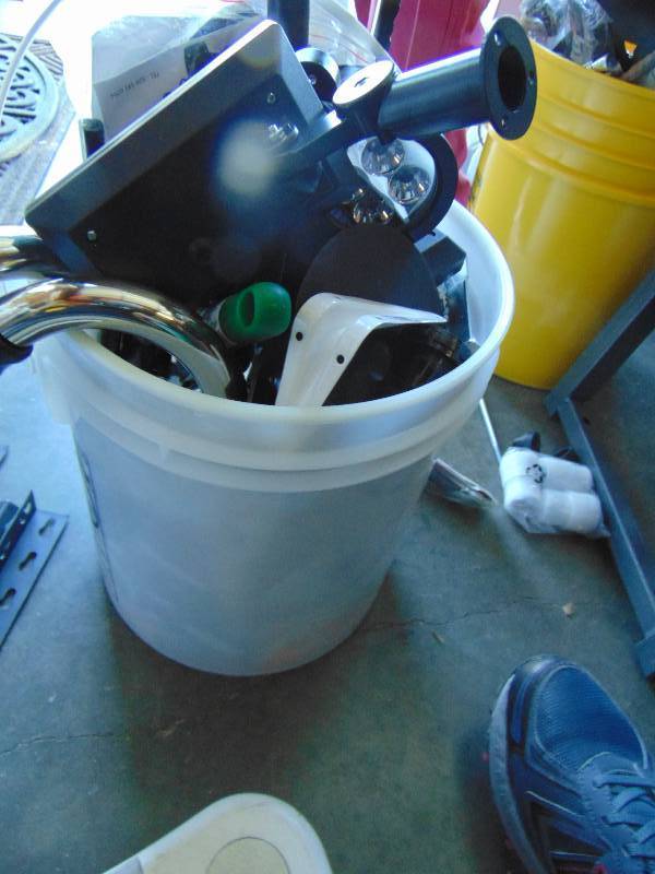 lot 1080 image: 30 lbs. hardware in a 5 gallon bucket
