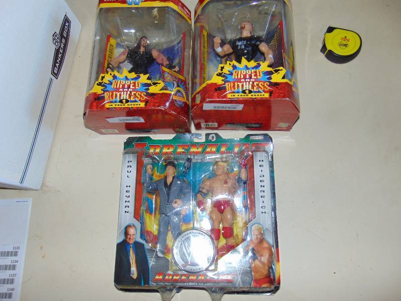 lot 1130 image: (3) ct. lot WWEWWF Wresting toys