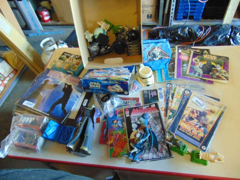lot 1131 image: Large lot of Star Wars toys, books, comic books, and more Over 30 pieces