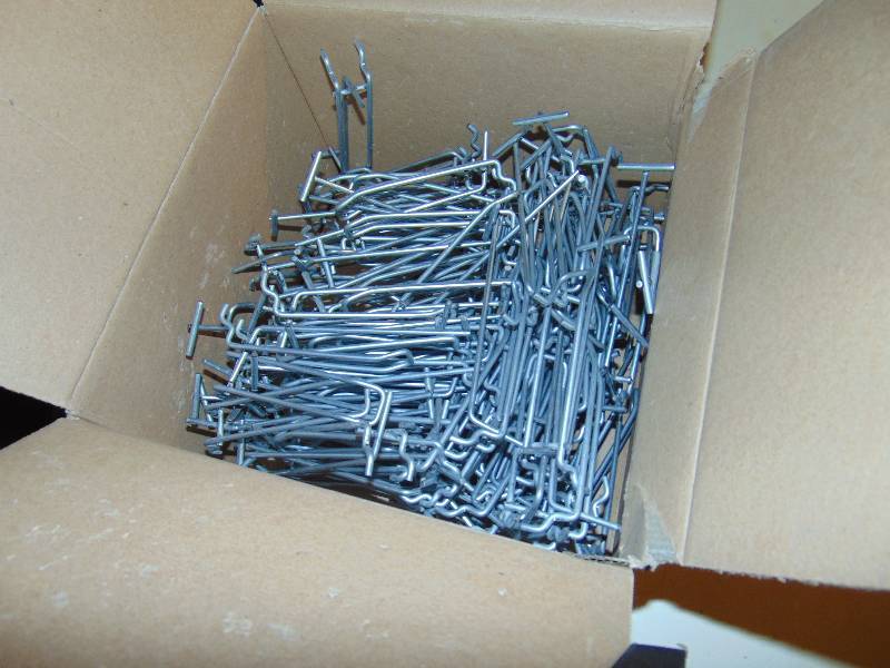 lot 1180 image: (100) ct. lot 4 loop merchandising hooks for peg board displays