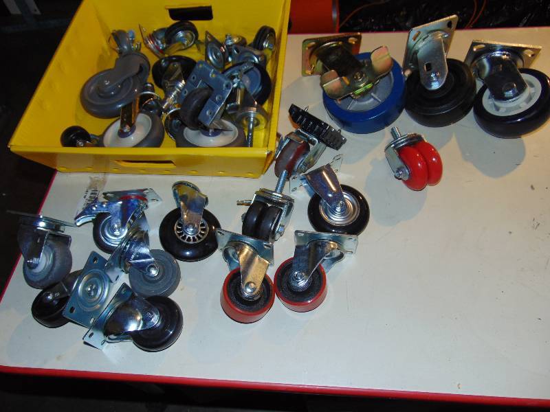 lot 1184 image: (25) ct lot mixed cart wheels, some pairs
