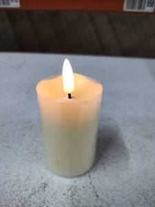 lot 3073 image: MTLee White LED Candles (16 Pack)