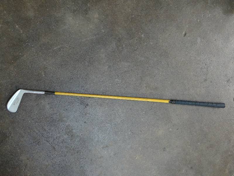 lot 758 image: Vintage Spaulding Autograph #2 Iron golf club