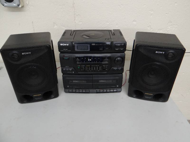 lot 782 image: Sony CFD-560 CD-Radio-Cassette