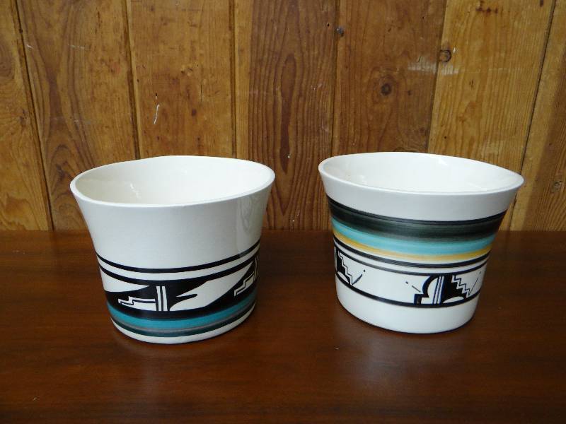 lot 806 image: 2- Signed Ute-Mtn Tribe pottery