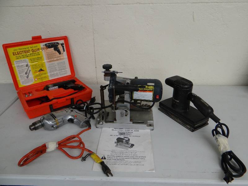 lot 826 image: Lot of various power tools