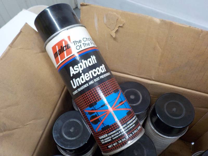 lot 3608 image: Malco asphalt undercoat (11 cans full)