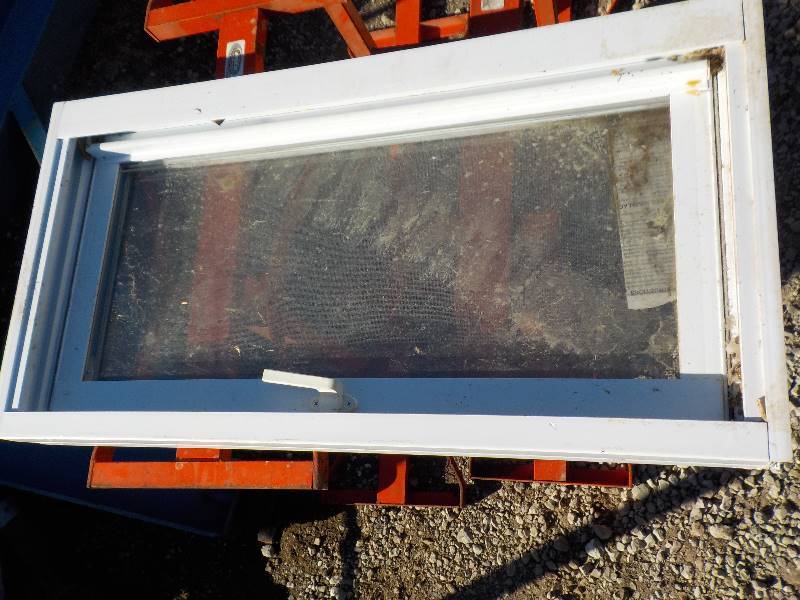 lot 3636 image: new replacement window