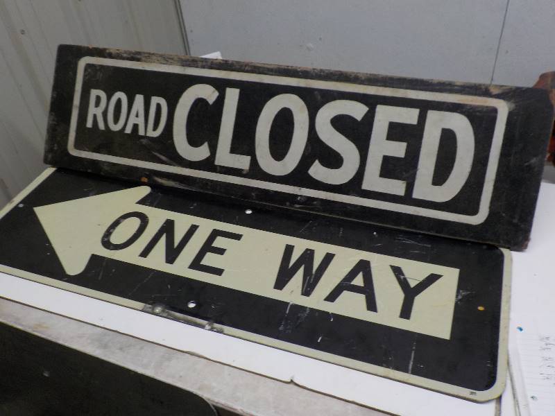 lot 3652 image: 4 signs