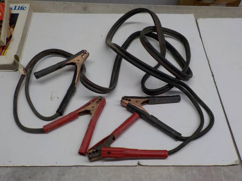 lot 3736 image: jumper cables