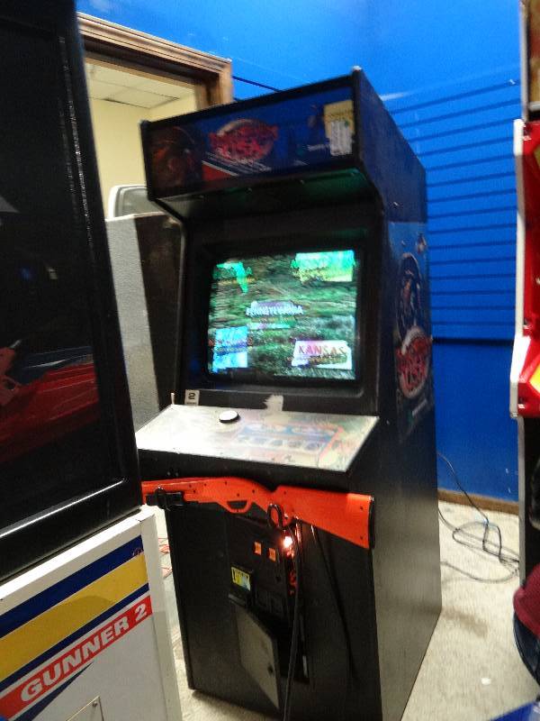 lot 6073 image: Sammy USA Corporation Turkey Hunting USA Arcade Game