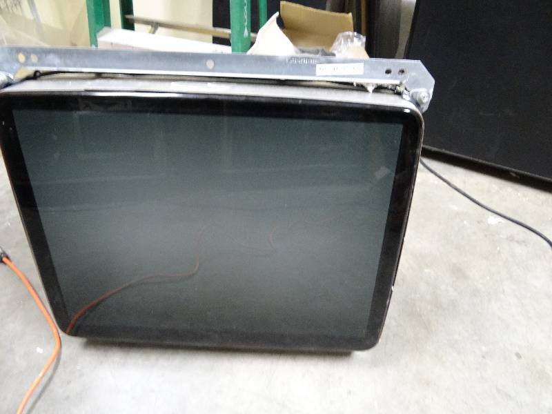 lot 6102 image: Wells Gardner Tri-Res 27 Monitor