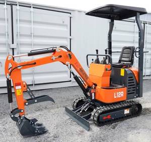 lot 1998 image: 2024 Unused L12R Mini Excavator (Orange)