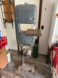 lot 18 image: Sears roebuck and company craftsman band saw