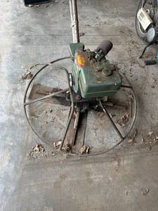 lot 21 image: Gas powered concrete power Trowel