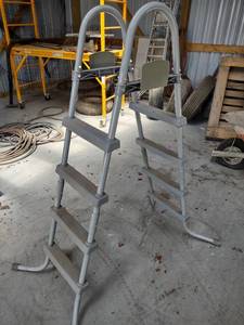 lot 1090 image: 5 ft swimming pool ladder