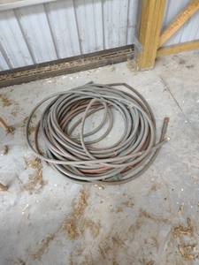 lot 1092 image: two hoses