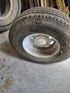 lot 1100 image: 123585r16 six hole wheel good tire