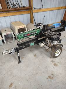 lot 1138 image: 22 ton Forest King log splitter