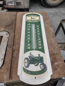 lot 1148 image: 28-in John Deere thermometer