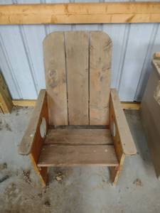 lot 1305 image: wood chair