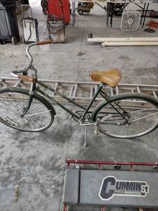 lot 1312 image: womans Hiawatha coaster bike