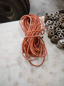 lot 1334 image: extension cord