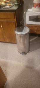 lot 2001 image: Metal trash can
