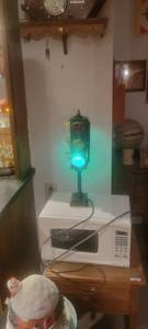 lot 2005 image: Bar. Stop light. Plug in came on no further testing