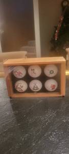 lot 2010 image: Six christmas golf balls