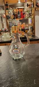 lot 2039 image: Bud light light bulb container