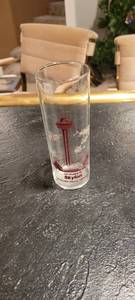 lot 2069 image: Skylon glass