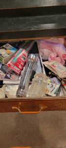 lot 2071 image: Content of drawer