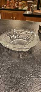 lot 2121 image: Vintage flower cut ash tray
