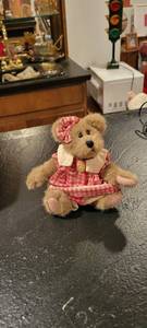 lot 2136 image: Boyds bear