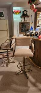 lot 2141 image: Bar stool