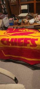 lot 2213 image: 55  76 chiefs blanket.