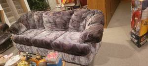 lot 2218 image: Couch