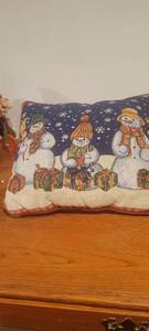 lot 2227 image: Snowman throw pill