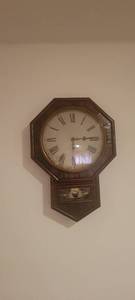 lot 2232 image: Clock
