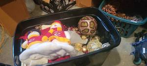 lot 2305 image: Tote of christmas decorations