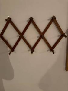 lot 3054 image: Wooden coat rack or cup rack