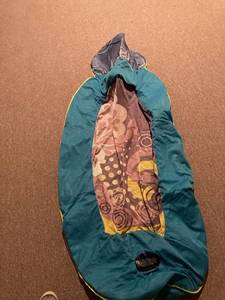 lot 3067 image: 62 inch pool float