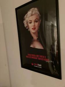 lot 3082 image: 25 12 x 37 12 inch Marilyn Monroe poster